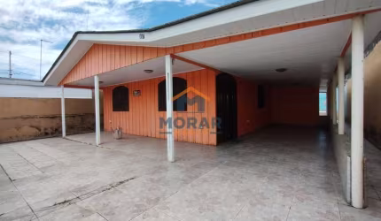 Casa com Piscina em Monções