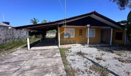 Casa 2 dormitórios faixa mar Praia de leste