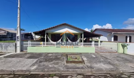 Casa 3 dormitórios próximo ao mar !!!