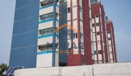 Apartamento próximo ao mar com piscina