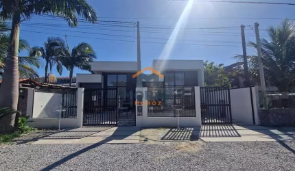 Casa de alto padrão no balneário Marissol !!!