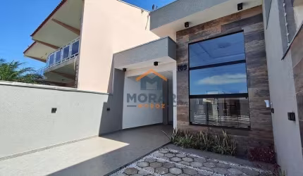 Residência com 03 dormitórios em Praia de Leste