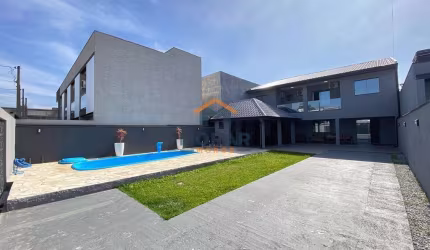 Sobrado Mobiliado com Piscina em Matinhos