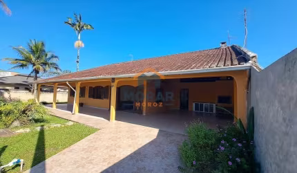 Casa com 5 Dormitórios Lado mar Praia de Leste