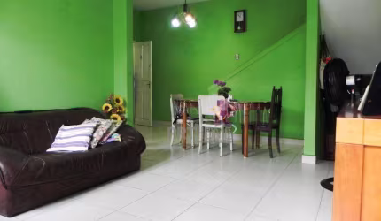 Sobrado R.Ramos, 310,35 m². São duas casas no mesmo quintal e um salão com locação!