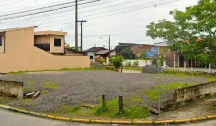 Terreno Amplo