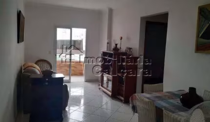 Apartamento com 02 dormitórios, á 300 metros da praia, no Bairro Tupi!!!