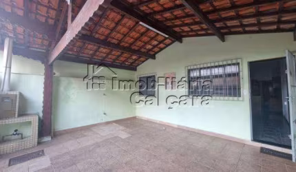 Casa para Venda em Praia Grande, Caiçara, 2 dormitórios, 2 banheiros, 2 vagas