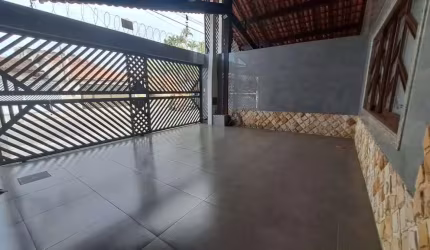 Casa para Venda em Praia Grande, Caiçara, 2 dormitórios, 1 suíte, 2 banheiros, 2 vagas