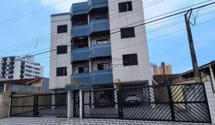 Apartamento com 02 dormitórios, á 300 metros da praia no Caiçara!!