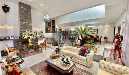Casa com 607m² de área construída em terreno de 3,087m².