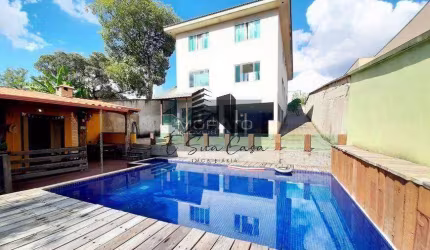 Casa 4 Quartos no Bairro Trevo