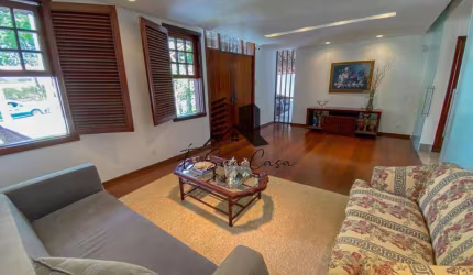 Casa de 5 Quartos no Bairro Bandeirantes