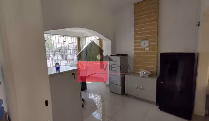 Amplo Sobrado à venda na Aclimação com 5 salas, 6 vagas de garagem, 264m², Aclimação, São Paulo, SP