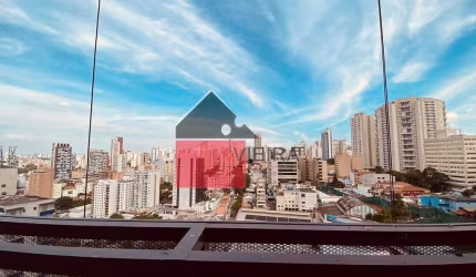 Um lindo apartamento a venda na Aclimação com 3 dormitórios, 3 suítes e 3 vagas de garagem, 158 m2,