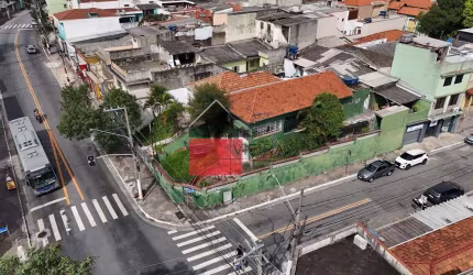 Ponto comercial estratégico, perfeito para retrofit e com grande potencial de valoriza ção, à venda