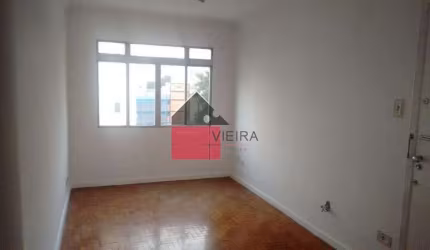 Apartamento à venda com 70 m² de área útil, 2 dormitórios, 1 banheiros, piso em taco e cerâmica, sa