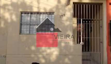 Casa à venda  3 dormitórios .
Próxima ao Largo do Cambuci 
REFORMADA por $ 580 mil