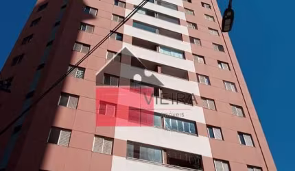 Apartamento à venda, Cambuci, reformado próximo metro Liberdade São Paulo, SP
