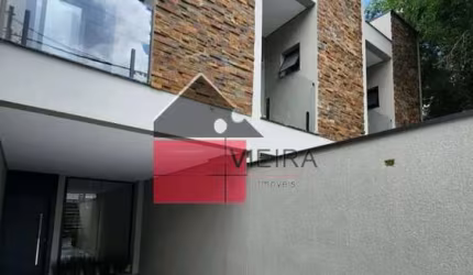 Sobrado novo à venda,Saúde, 3 dormitorios senso 3 suites, sala 2 ambienes, cozinha, quintal, churra