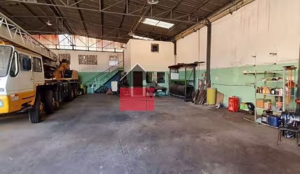 Galpão / Barracão para Venda com 610m² AUe 825 mts AT-pé direito de 5.5 altura na Vila Moraes, São