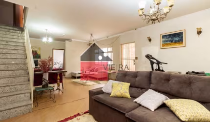 Casa à venda, Com uma planta considerada moderna e uma localização privilegiada, a apenas 550 metro