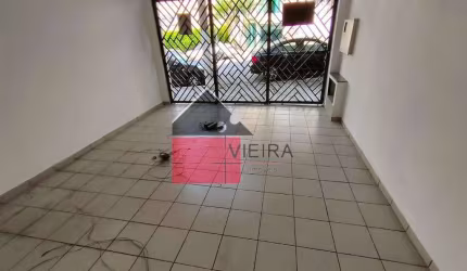 Sobrado muito charmoso, seguro e acolhedor, 3 dormitorios, e 2 vagas à 3 quadras da linha verde do