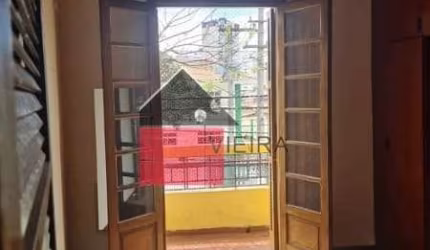 Apartamento à venda, 2 dormitórios com quintal tipo casa, Vila Mariana, São Paulo, SP