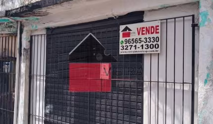 Sobrado à venda, Vila Monumento, precisa reforma geral São Paulo, SP