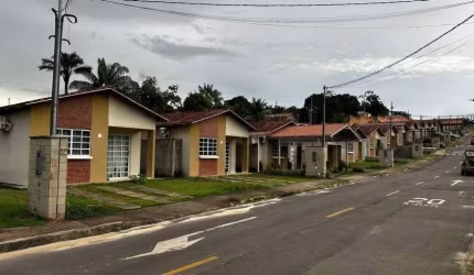 Casa terrea próximo a Ponte sobre o Rio Negro, com 55m², terreno de 160,m². 02 vagas, pode ser fin.