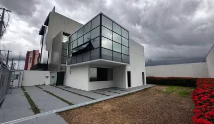 Prédio comercial com 232m² de área construída, próximo ao Banco do Brasil e Live academia - Manaus