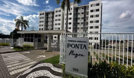 Apartamento 3 quartos, mobiliado, Bairro Ponta Negra, andar alto, 02 vagas de Garagem
