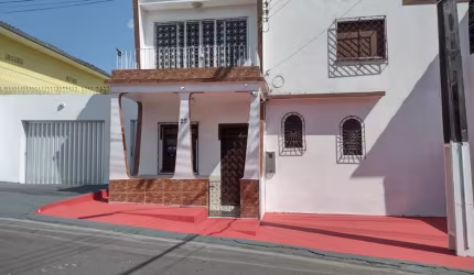 Casa no Bairro Santo Antônio, 404m² Construída e terreno de 597,²m