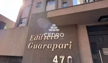 Apartamento com 3 quartos, sendo 1 suíte, no Centro