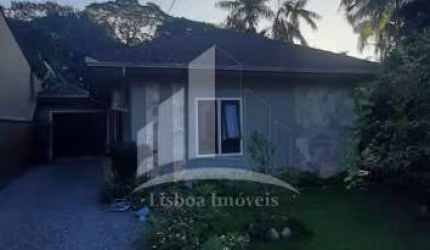 Casa averbada no Bairro Vila Nova