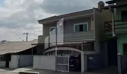 Sobrado com sala comercial no Costa e Silva