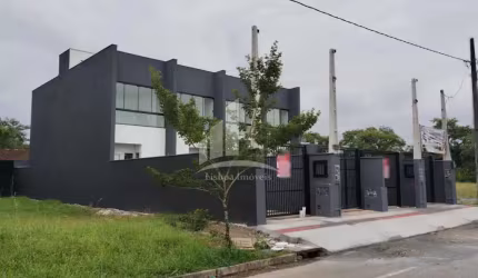 Sobrado geminado novo no bairro Vila Nova!
