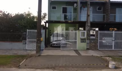 Geminado com suíte a venda no bairro Espinheiros !!