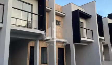 Geminado novo em condomínio fechado no bairro Santa Catarina !!