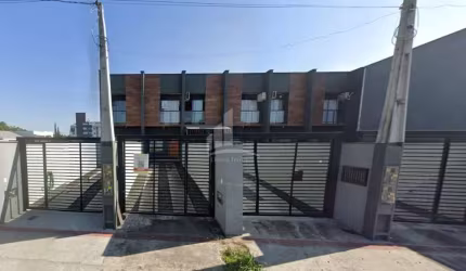 Sobrado Geminado semi mobiliado bairro Santa Catarina