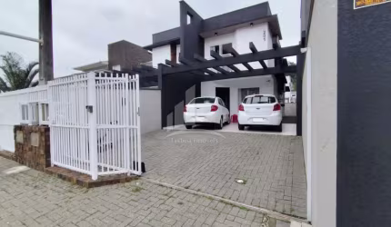 Casa em condomínio a venda no bairro Jardim Sofia !!