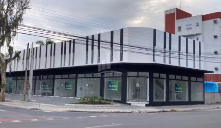 Sala comercial com mezanino a venda no bairro Anita Garibaldi !!
