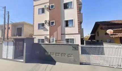 Apartamento térreo a venda no bairro Espinheiros !!