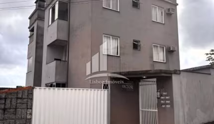 Apartamento semimobiliado no Costa e Silva!
