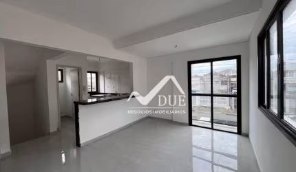 CASA TRIPLEX COM 2 SUITES