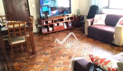 Apartamento com 2 dormitórios sendo 1 suíte mais dependência completa de empregada com garagem demarcada, 84m2- Gonzaga - Santos/SP