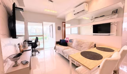 Apartamento com 2 dormitórios à venda, 53 m² por R$ 739.000,00 - Embaré - Santos/SP