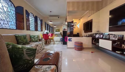 Sobrado com 2 dormitórios à venda, 89 m² por R$ 900.000 - Marapé - Santos/SP