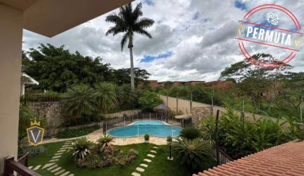Casa à venda com 3 suítes e piscina - Parque das Laranjeiras - Itatiba/SP