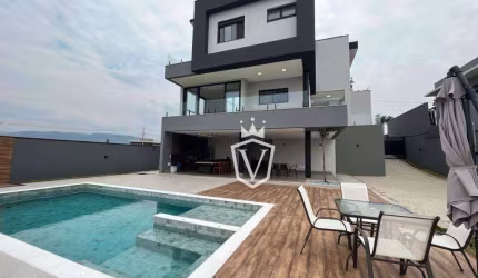 Casa com 3 suítes  à venda - Medeiros - Jundiaí/SP
